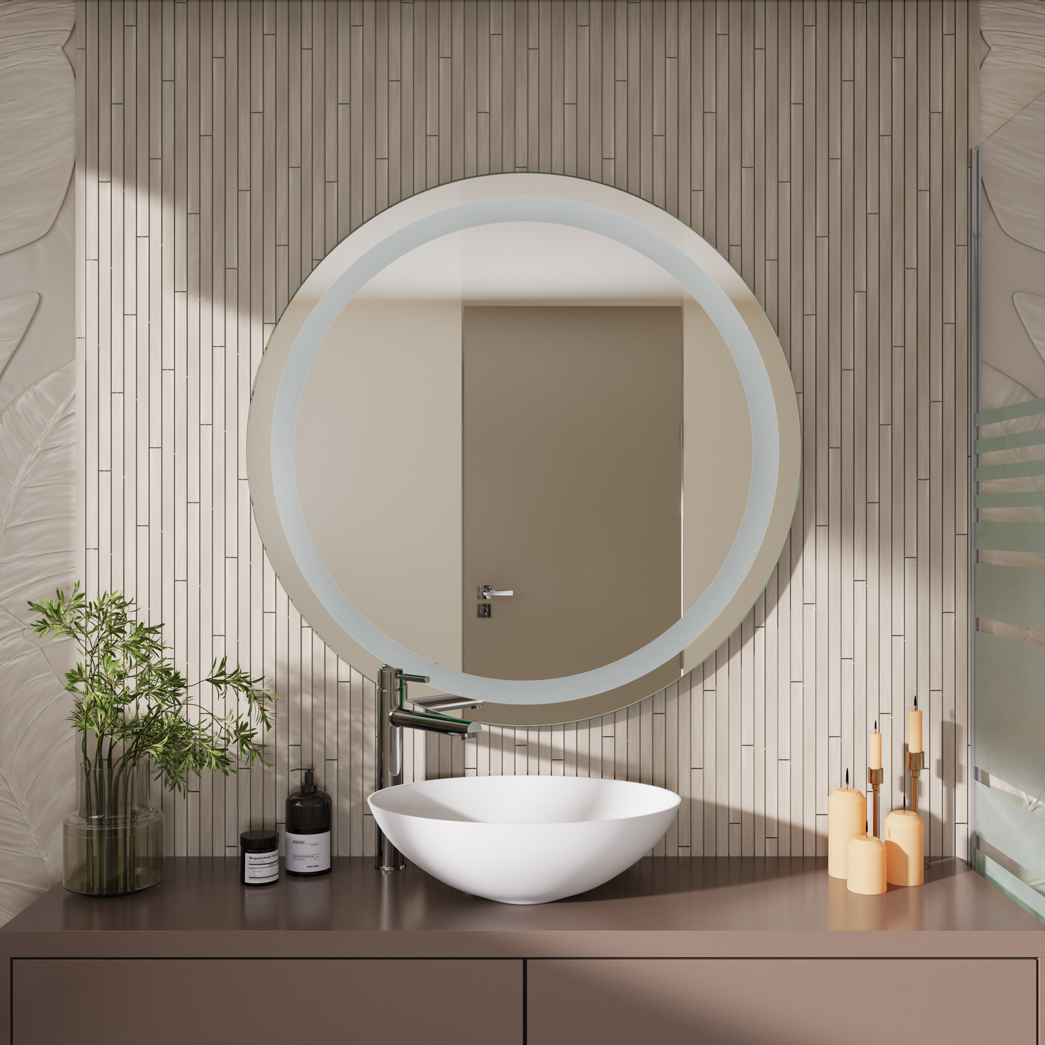 Azor CloseAngle LightsOff 1500x1500 runder LED-Badspiegel mit ausgeschalteter Beleuchtung in frontaler Nahansicht über weißem Aufsatzwaschbecken und Waschtisch in modernem Badezimmer mit gerillter WandverkleidungRetry