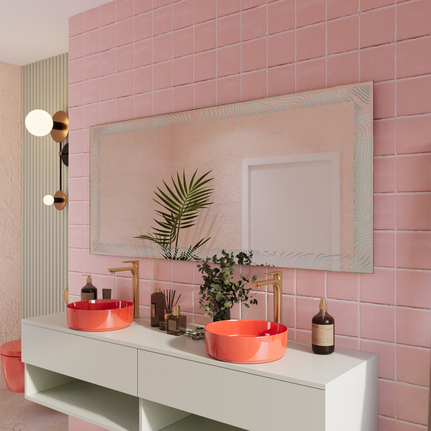 LD444 Badspiegel ausgeschaltet, 1500x1500 mm, Seitenansicht mit rechteckigem Spiegel in silbernem Rahmen an rosa gefliester Wand über weißem schwebendem Waschtisch, zwei rote runde Aufsatzwaschbecken, offenes Regal, goldene Wandleuchte, Pflanzen, modernes
