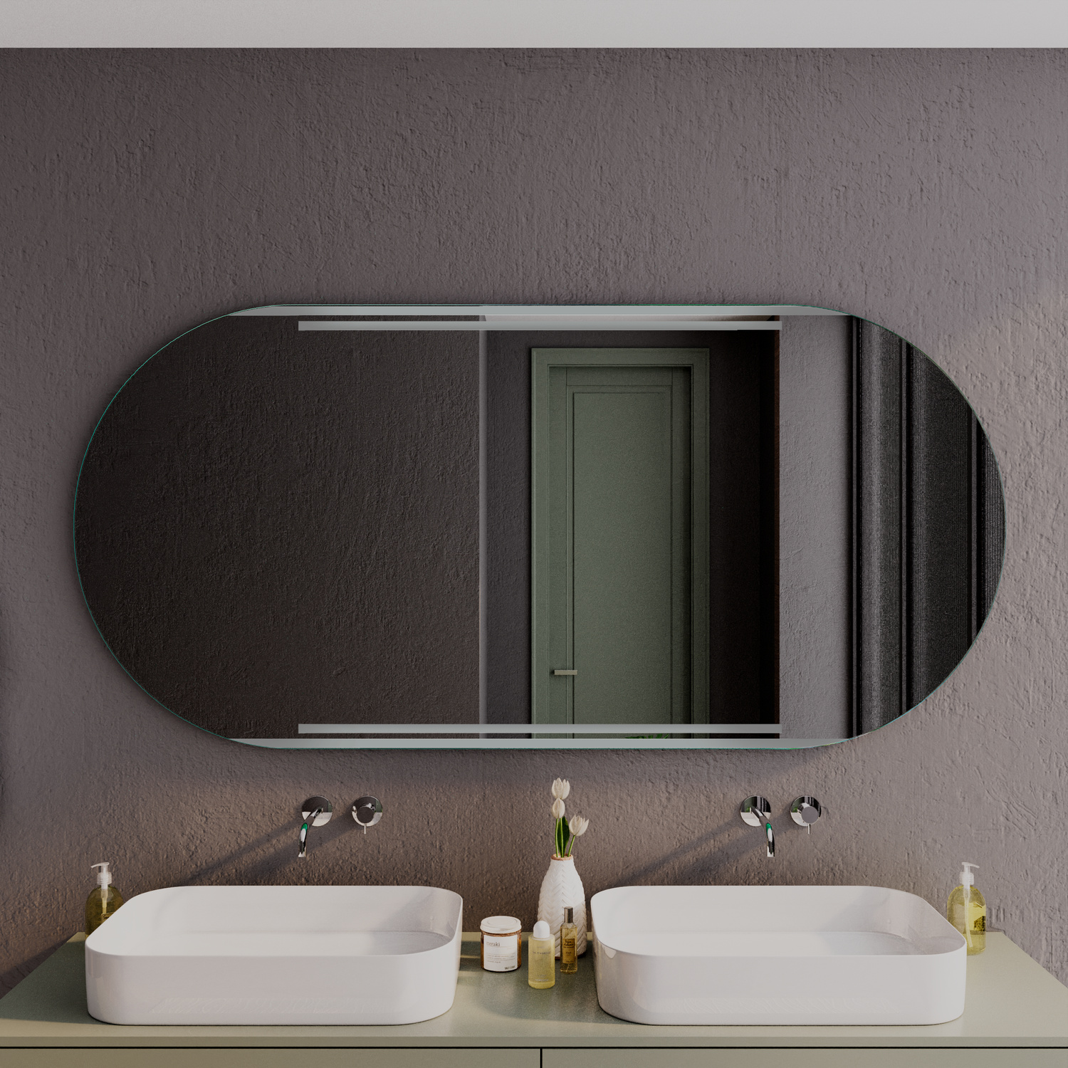 CASTRES OV ovaler LED-Badspiegel mit ausgeschalteter Beleuchtung, 1500x1500 mm, zwei horizontale silberne Streifen, rahmenlos, über zwei weißen Aufsatzwaschbecken auf Holzwaschtisch mit Wandarmaturen, modernes Bad mit anthrazitfarbener Wand
