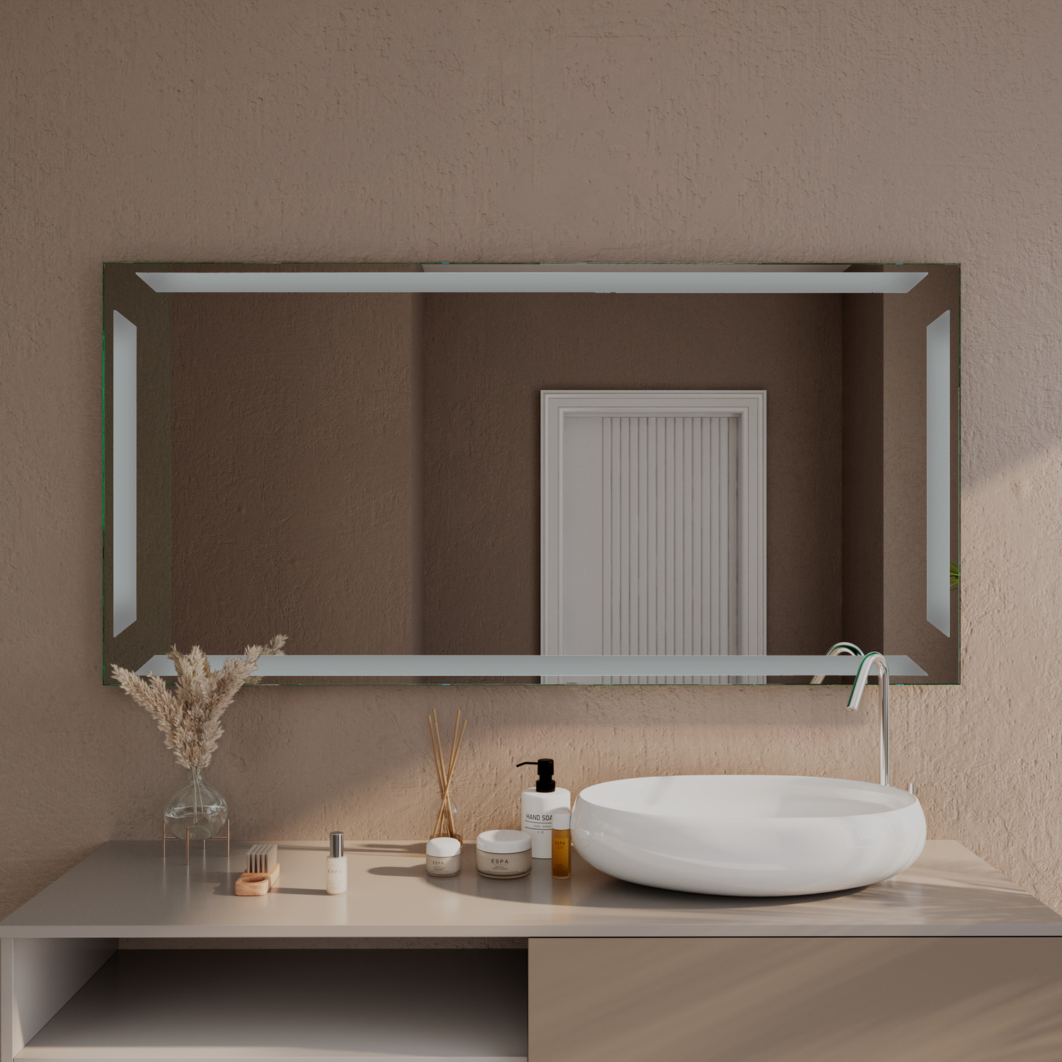 PESARO LED-Badspiegel mit ausgeschalteter Beleuchtung, 1500x1500 mm, umlaufender Rahmen, über Waschtisch in Betonoptik mit weißem ovalen Aufsatzwaschbecken, Dekoration mit Vase und Flakons, modernes Bad mit brauner Wandfarbe