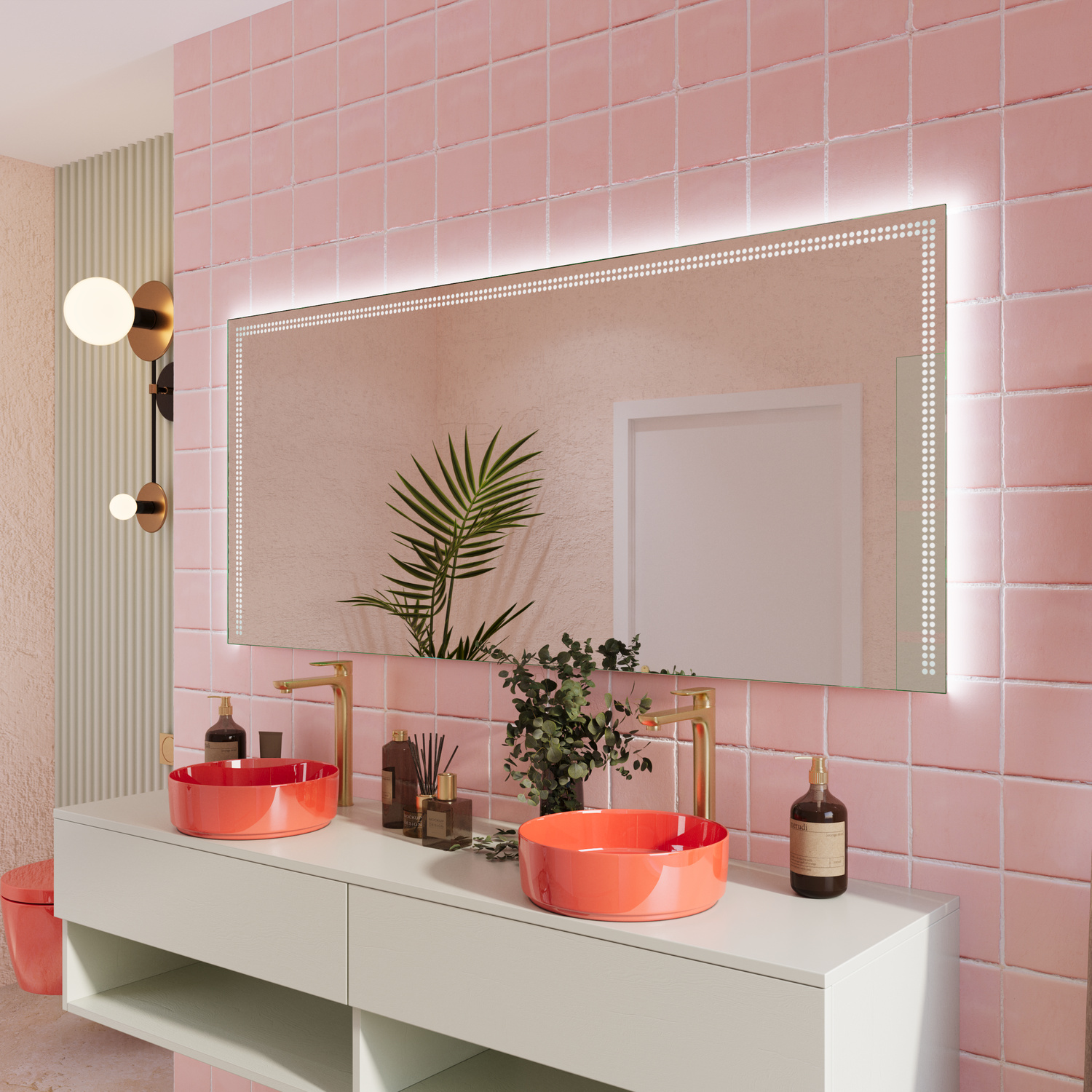 PRIVAS rechteckiger LED-Badspiegel mit eingeschalteter Beleuchtung, 1500x1500 mm, leuchtend mit warmweißem Lichtrahmen, seitliche Perspektive, über zwei roten runden Aufsatzwaschbecken auf weißem Waschtisch mit Regalfach, modernes Bad mit rosa Fliesenwand