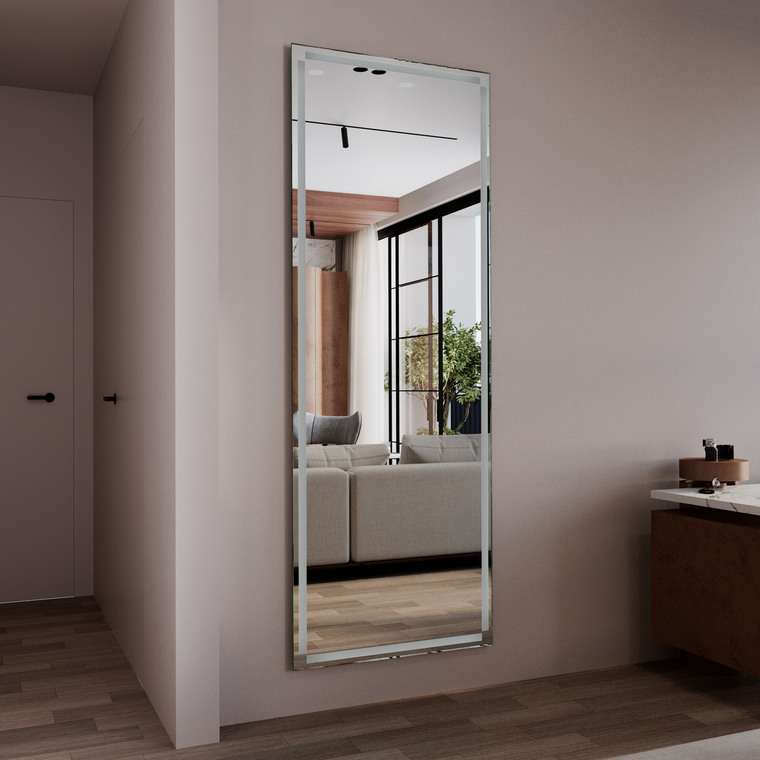 VERONA Ganzkörperspiegel ohne Beleuchtung in seitlicher Ansicht, bodenlanger Wandspiegel mit weißem Rahmen, reflektiert Badezimmer mit Waschtisch und großem Fenster, hellrosa Wand, Holzboden, minimalistische moderne Badezimmergestaltung