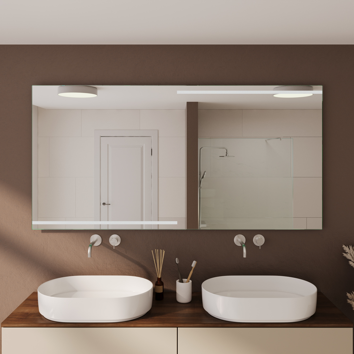 Badspiegel Modell Teror aus Nahaufnahme mit ausgeschalteter LED-Beleuchtung, über Doppelwaschtisch mit weißen Aufsatzbecken und dunkler Rückwand.