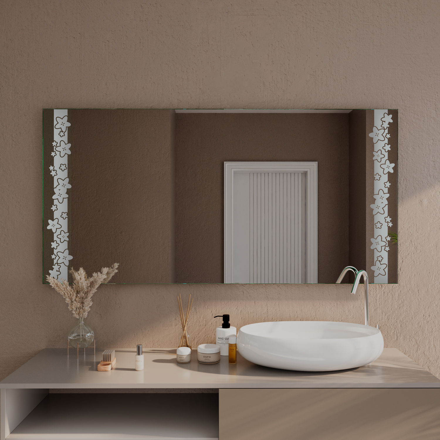 PERUGIA rechteckiger LED-Badspiegel mit Perlenketten-Dekorstreifen und ausgeschalteter Beleuchtung, 1500x1500 mm, über zweifarbigem Waschtisch mit großem weißem rundem Aufsatzwaschbecken, schwarze Armatur, beige-braune Wand, elegantes Bad, Frontalansicht