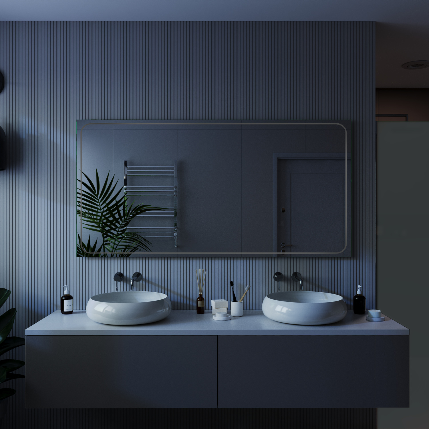 MASSA Doppel-Badspiegel in Nachtaufnahme ohne Beleuchtung, 1500x1500 mm, ausgeschaltete LED-Beleuchtung, über zwei weißen runden Waschbecken auf dunklem Waschtisch, dunkelblaue geriffelte Wand, schwarze Armaturen, modernes Luxusbad