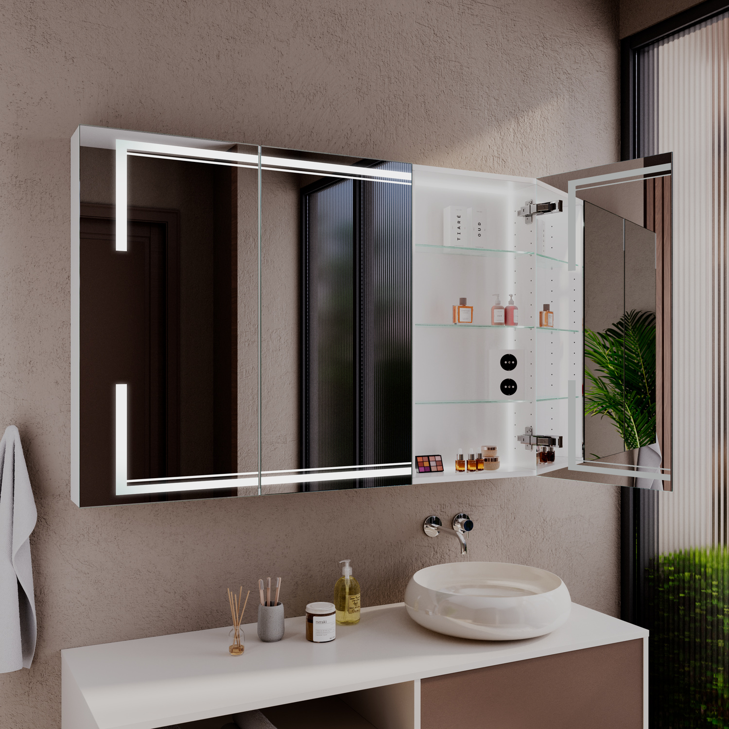 ARENDAL Spiegelschrank 150x150 cm mit LED-Beleuchtung in modernem Badezimmer, dreifach verspiegelt mit Schiebetüren, beleuchtet, über weißem Waschtisch mit Goldarmatur und Pflanzen-Dekoration