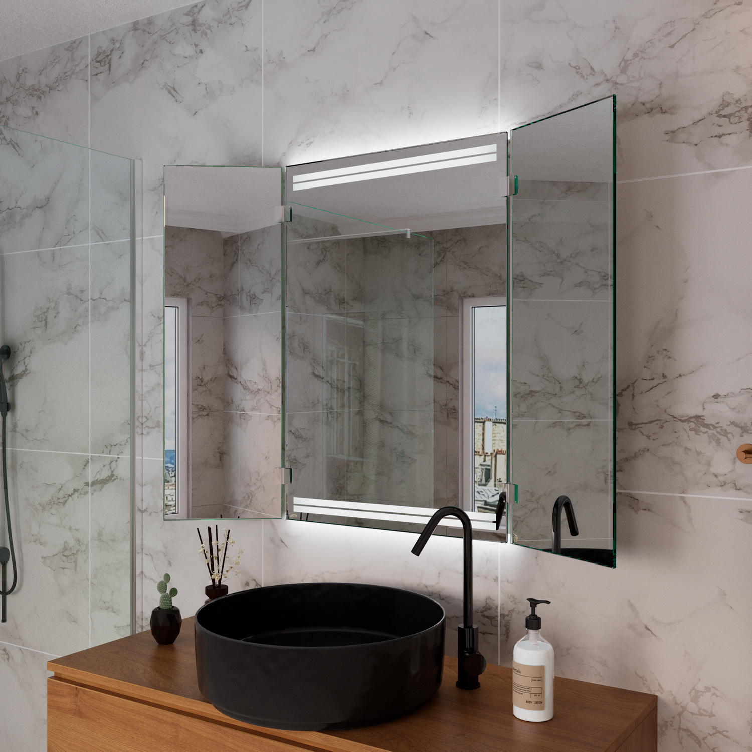 JANEIROS dreiteiliger LED-Badspiegel mit Perlenketten-Aufhängungen und eingeschalteter Beleuchtung, 1500x1500 mm, leuchtend mit weißem oberen Lichtstreifen, über Holzwaschtisch mit schwarzem rundem Aufsatzwaschbecken, elegantes Bad, Seitenansicht