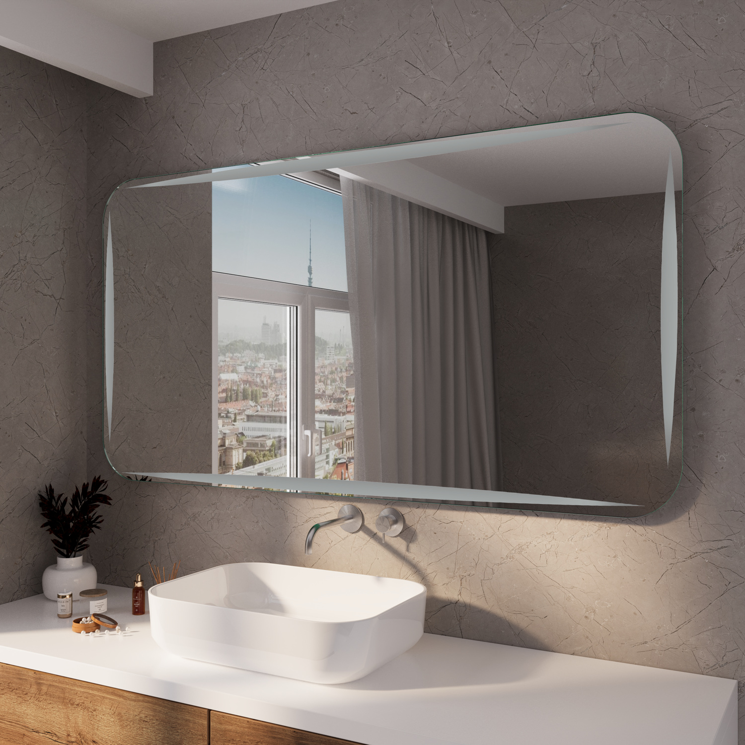 CORIA RAD LED-Badspiegel mit ausgeschalteter Beleuchtung, 1500x1500 mm, abgerundete Ecken, silberner Rahmen, über weißem Waschtisch mit ovalem Aufsatzwaschbecken, modernes Bad mit anthrazitfarbener Wand, Fenster mit Stadtblick