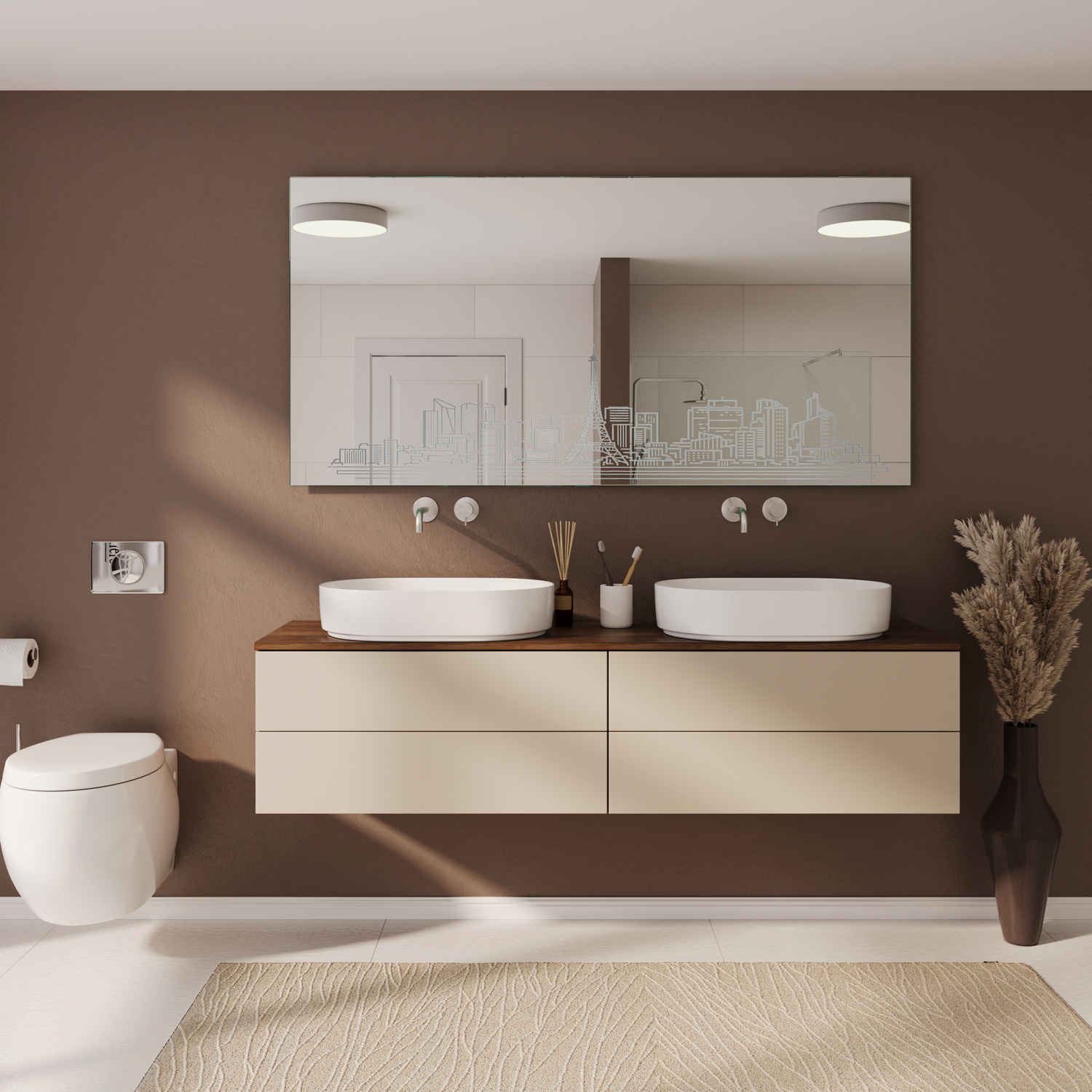 SKYPARIS1 rechteckiger LED-Badspiegel mit ausgeschalteter Beleuchtung, 1500x1500 mm, über zwei weißen ovalen Aufsatzwaschbecken auf beigem schwebendem Waschtisch, modernes Bad mit brauner Wand, Wandarmaturen in Gold, WC, Trockenblumen und hellem Teppich