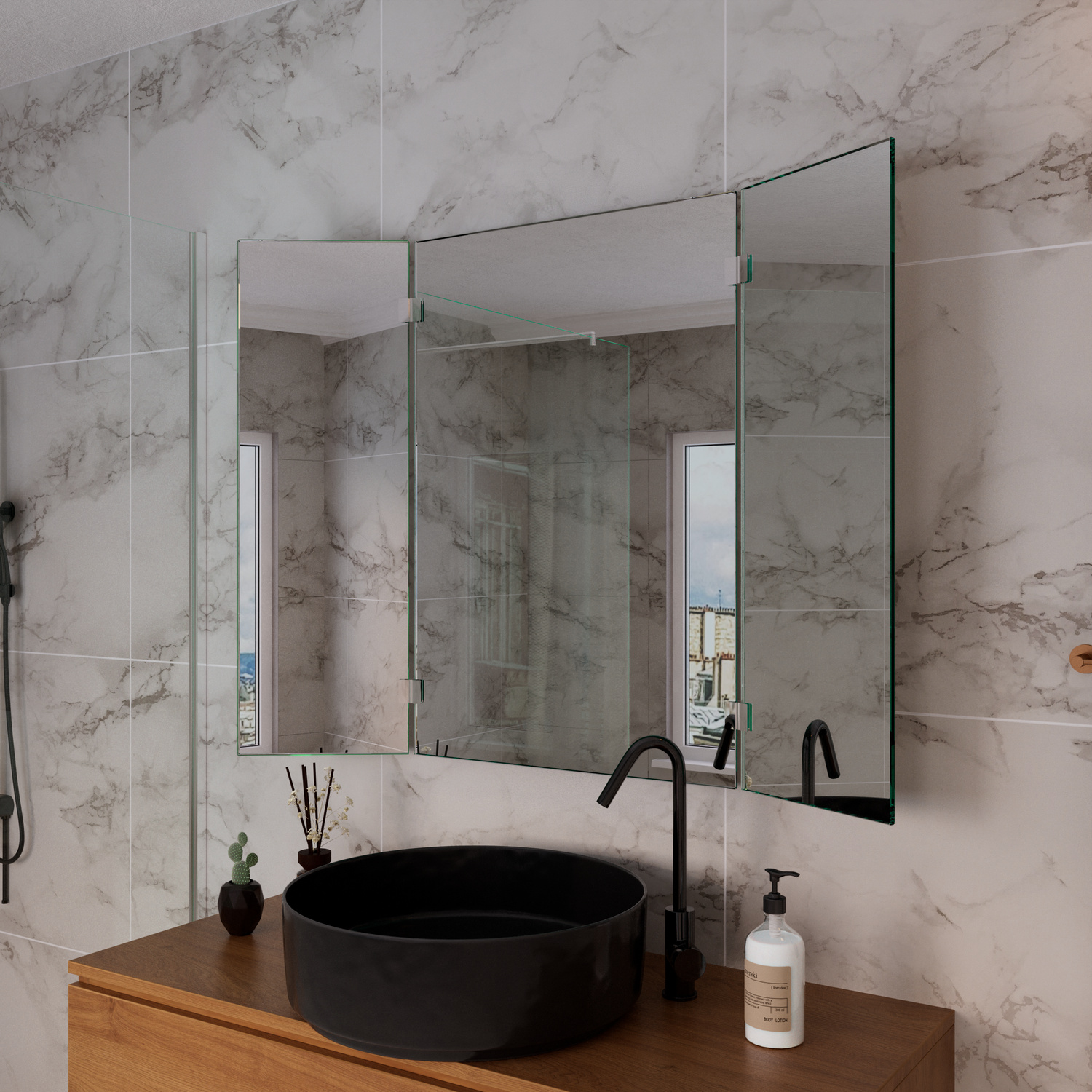 Klappspiegel ohne LED-Beleuchtung, 1500x1500 mm, rahmenlos, seitliche Ansicht, wandmontiert über Holzwaschtisch mit schwarzem rundem Aufsatzwaschbecken und schwarzer Armatur, Dekopflanze links, elegantes Bad mit hellen Marmoroptik-Fliesen, minimalistische