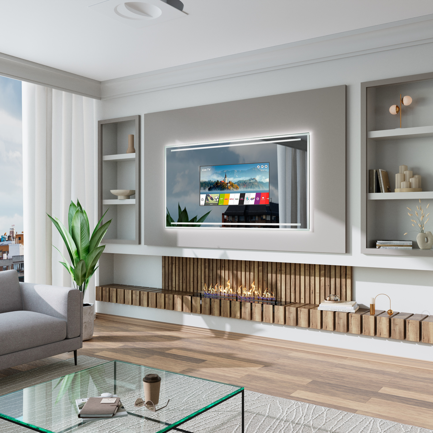 T405 LED-Smart-TV-Spiegel in Seitenansicht mit eingeschalteter Beleuchtung, 1500x1500 mm, warmweißer Lichtrahmen, eingeschalteter TV mit Smart-Oberfläche, über Elektrokamin in Wandnische, modernes Wohnzimmer mit Regalen, Glastisch, Sofa und Grünpflanzen