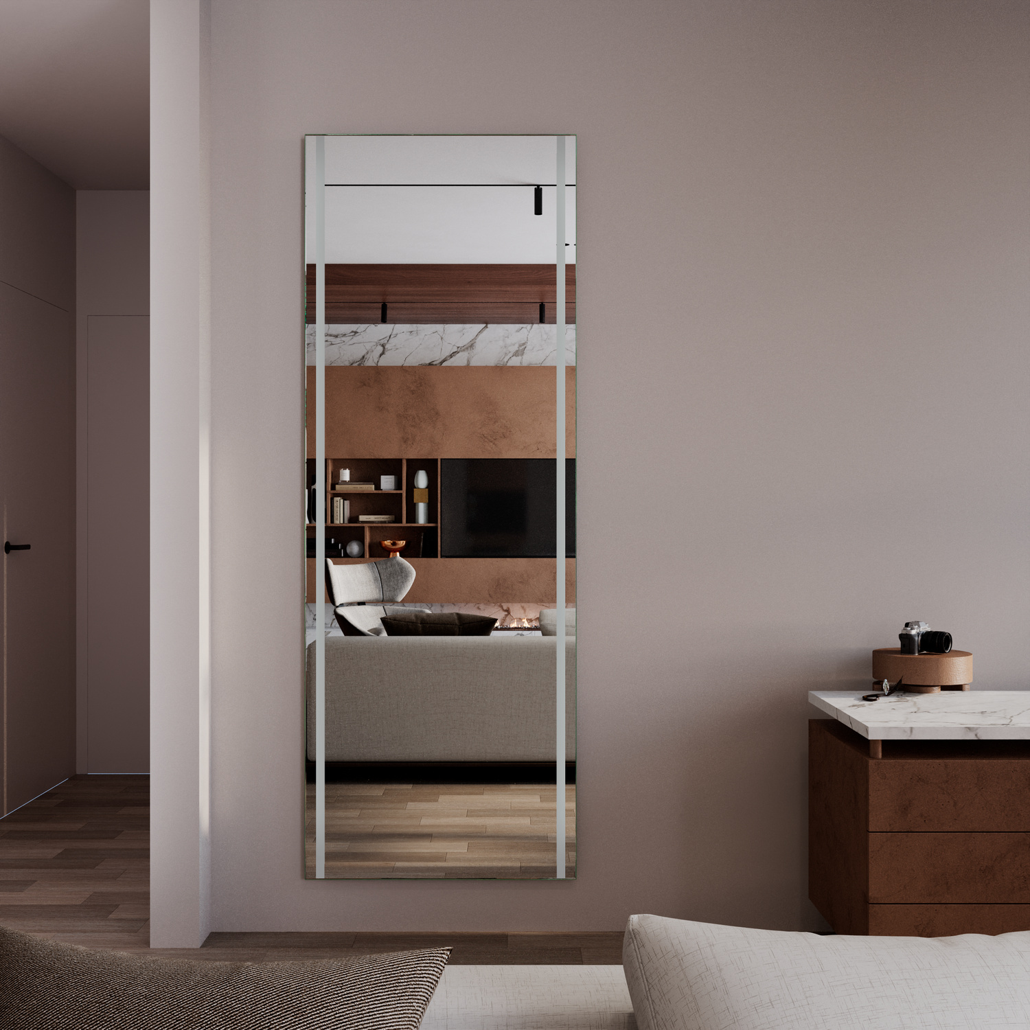 TORINO LED-Standspiegel mit ausgeschalteter Beleuchtung, 1500x1500 mm, weißer Rahmen, freistehender Ganzkörperspiegel, modernes Schlafzimmer mit beiger Wand, Holzboden, Bett, Holzwaschtisch, Blick auf Wohnbereich im Spiegelbild, minimalistisches Design