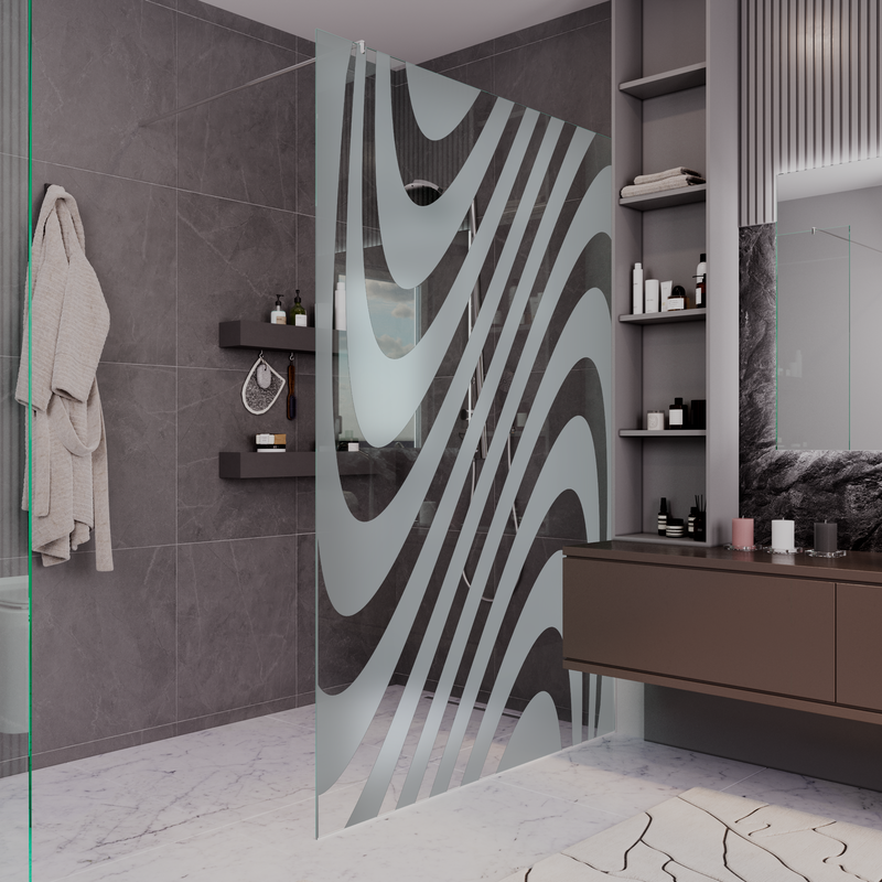 Walk-in Dusche mit bedrucktem Glas-Trennwand, schwarz-weißes Zebra-Wellenmuster auf Glasscheibe, rahmenlose Duschabtrennung in modernem Bad mit grauen Fliesen, schwebender Waschtisch, offene Duschbereich mit Designglas, luxuriöse Badgestaltung